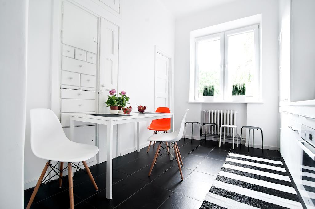 Extra Hostel "Easy Kaunas" Экстерьер фото