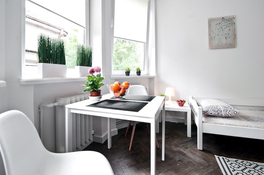 Extra Hostel "Easy Kaunas" Экстерьер фото